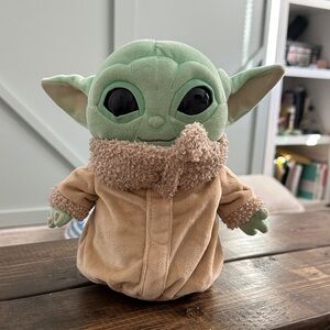 Star Wars Green and Tan Plush Toy